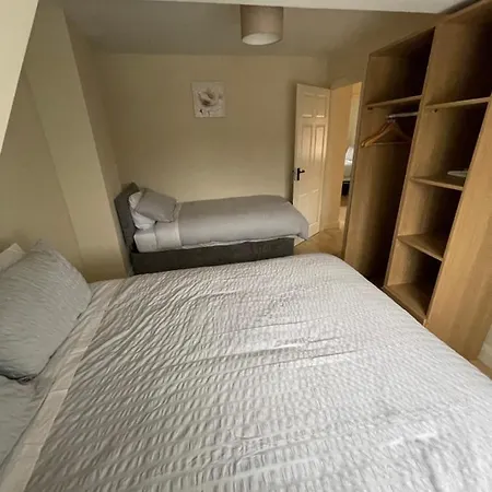 Cosy Cosh House Bridgend