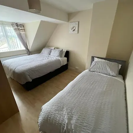 Cosy Cosh House Bridgend